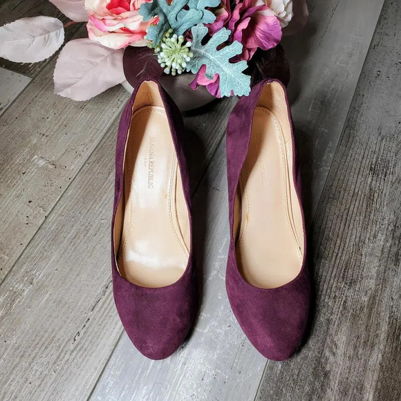 BANANA REPUBLIC Suede Round Toe Wedges Size 6 Wine Color - Picture 3 of 15